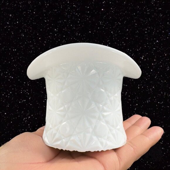 Vintage Indiana Glass Daisy and Button White Milk Glass Top Hat Catch Bowl VTG - Picture 14 of 15